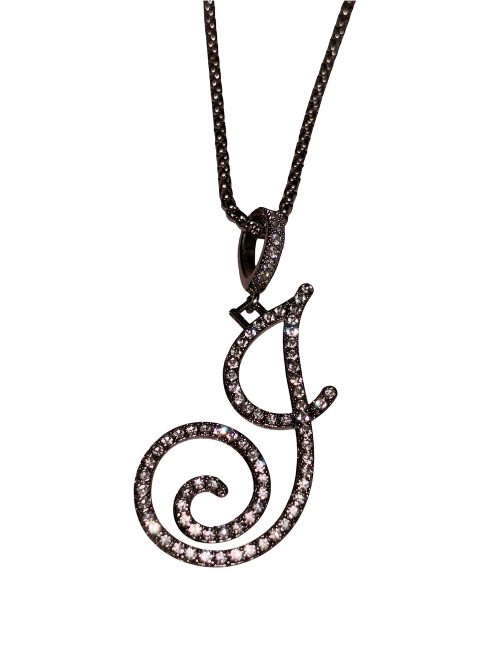 j initial pendant